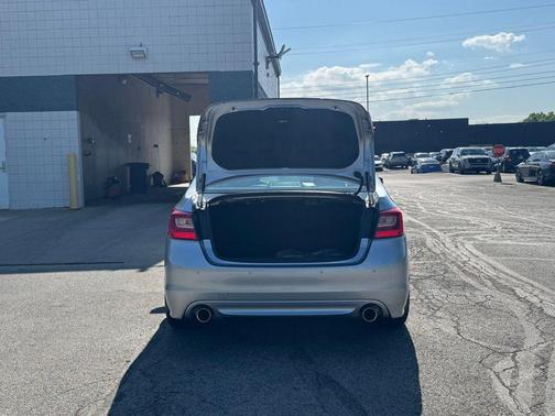 Ice Silver Metallic 2017 Subaru Legacy Limited