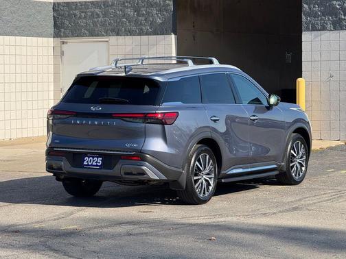 2025 INFINITI QX60 SENSORY