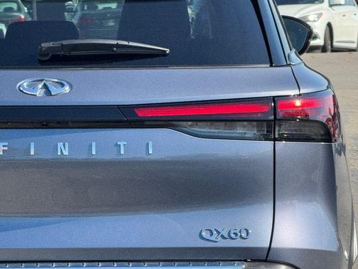 2025 INFINITI QX60 SENSORY