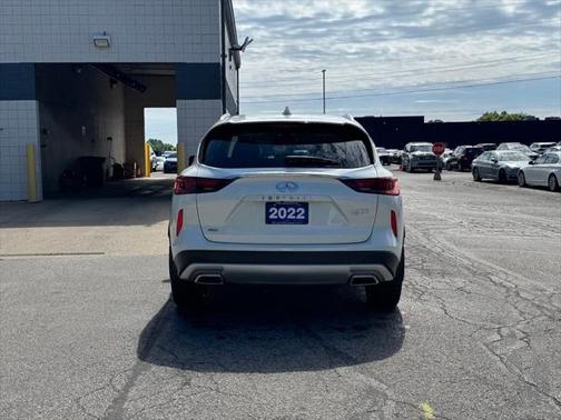 2022 INFINITI QX50 LUXE AWD