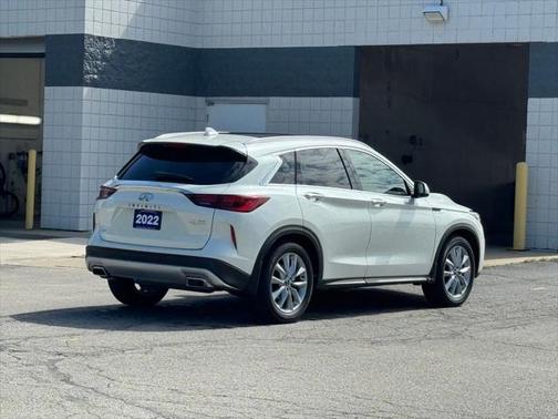 2022 INFINITI QX50 LUXE AWD