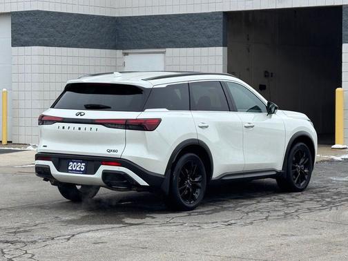 2025 INFINITI QX60 Luxe