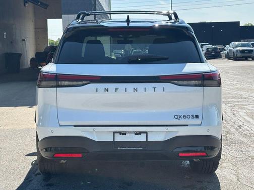 Radiant White/Black Obsidian 2026 INFINITI QX60 SPORT AWD