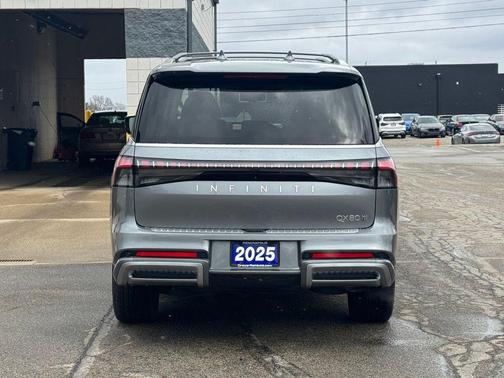 2025 INFINITI QX80 SENSORY AWD