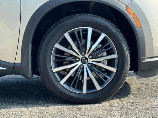 2024 INFINITI QX60 SENSORY