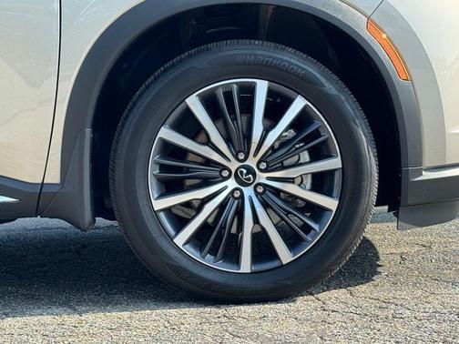 2024 INFINITI QX60 SENSORY