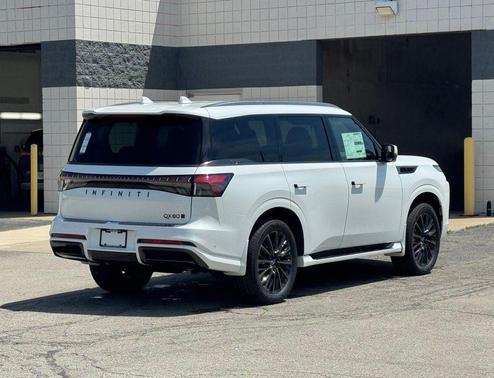 White 2026 INFINITI QX80 AUTOGRAPH AWD
