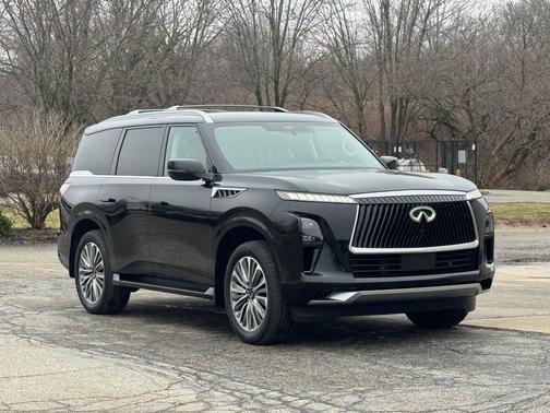 2025 INFINITI QX80 SENSORY AWD