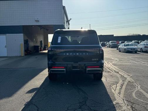 2025 INFINITI QX80 SENSORY AWD