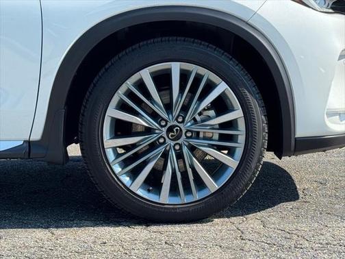 2024 INFINITI QX50 SENSORY AWD