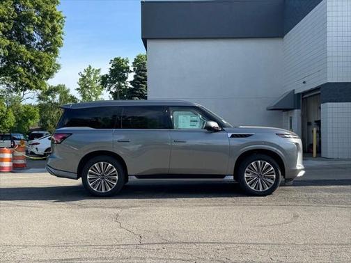 2025 INFINITI QX80 SENSORY AWD