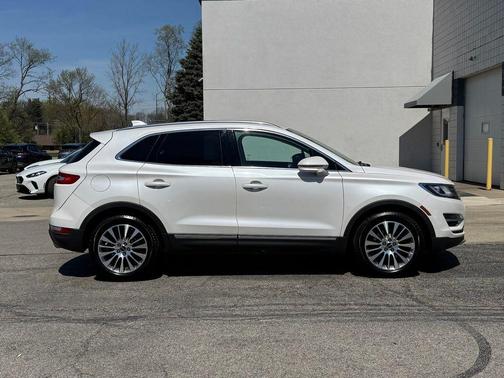 2017 Lincoln MKC Reserve