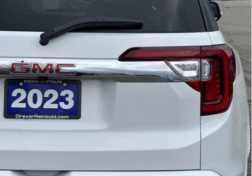 2023 GMC Acadia Denali