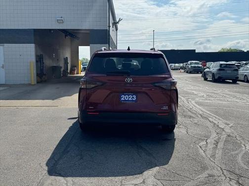 2023 Toyota Sienna XLE 7 Passenger