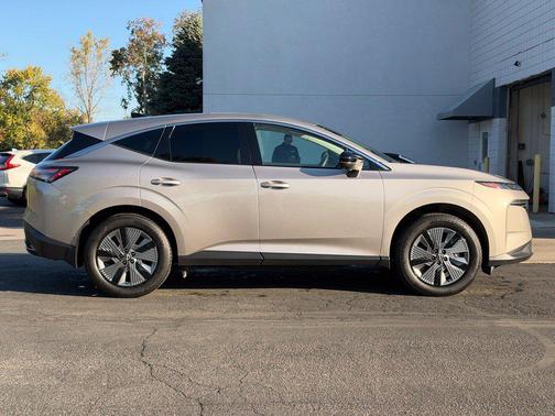 Champagne Silver Metallic 2026 Nissan Murano SL