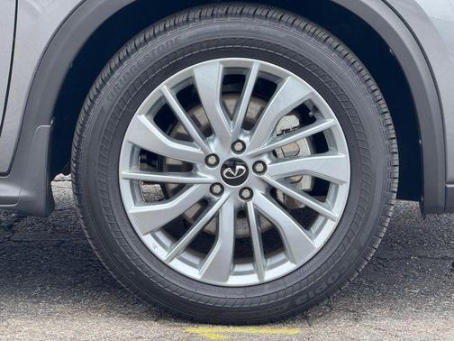 2024 INFINITI QX50 LUXE AWD