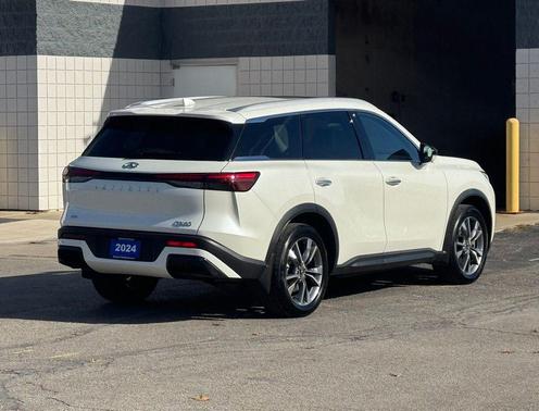 2024 INFINITI QX60 Luxe