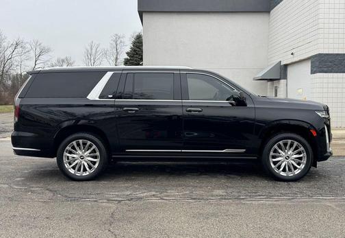 2023 Cadillac Escalade ESV Premium Luxury