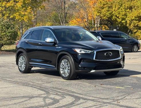 2023 INFINITI QX50 LUXE AWD