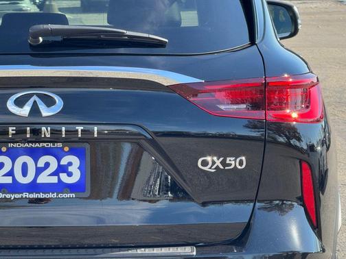 2023 INFINITI QX50 LUXE AWD