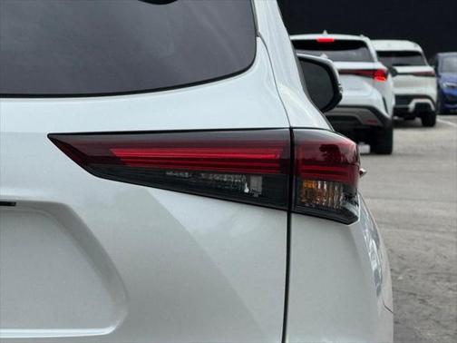 2024 Toyota Highlander Limited