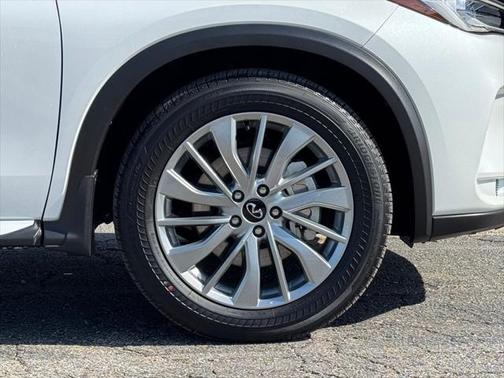 2024 INFINITI QX50 LUXE AWD