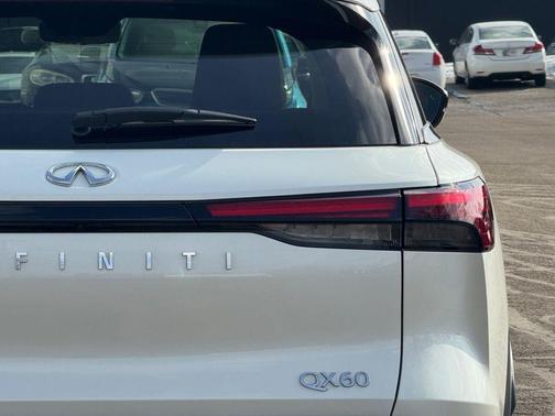 2024 INFINITI QX60 Luxe