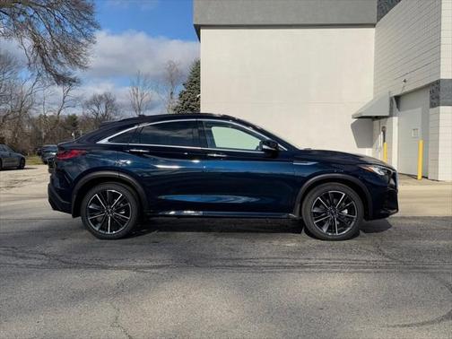 2025 INFINITI QX55 LUXE