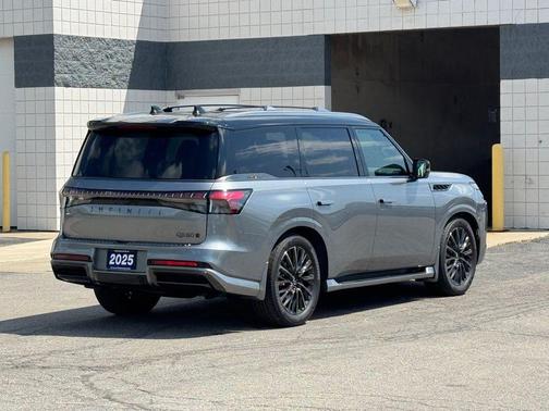 Mineral Black 2025 INFINITI QX80 AUTOGRAPH AWD