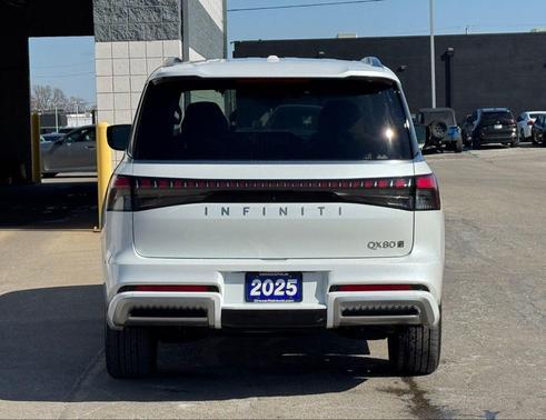 2025 INFINITI QX80 SENSORY AWD