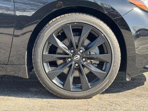 2023 Nissan Maxima SR Xtronic CVT