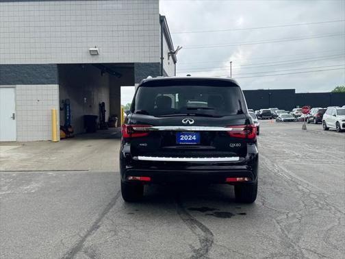 2024 INFINITI QX80 SENSORY AWD