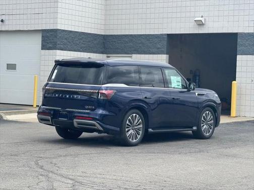 2025 INFINITI QX80 Luxe