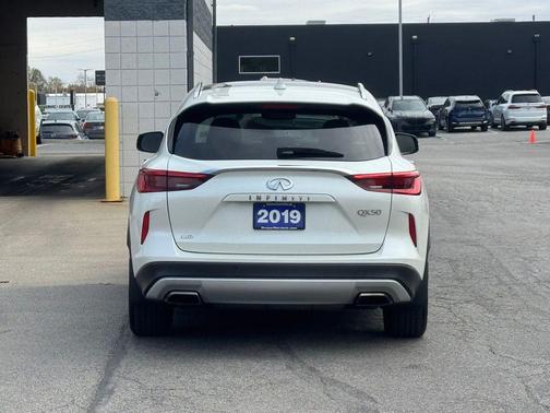 2019 INFINITI QX50 ESSENTIAL