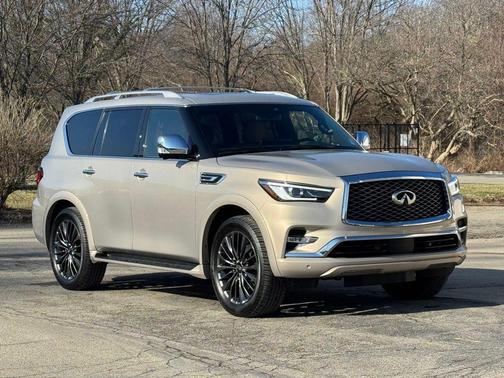 2024 INFINITI QX80 SENSORY AWD