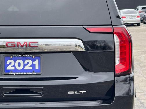 2021 GMC Yukon SLT