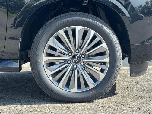2025 INFINITI QX80 SENSORY AWD