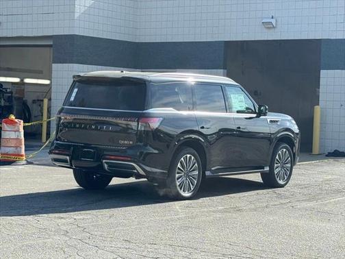 2025 INFINITI QX80 SENSORY AWD