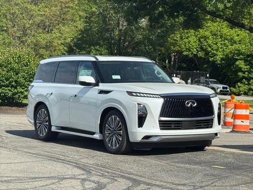 2025 INFINITI QX80 Luxe