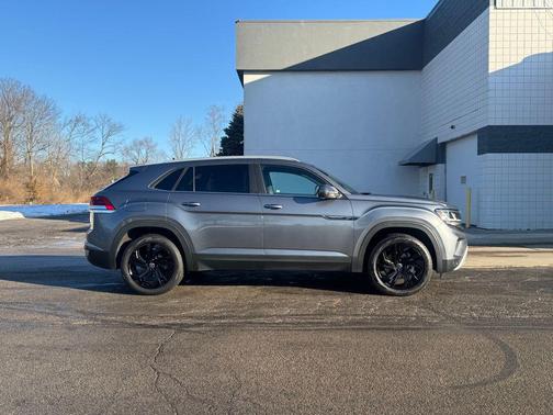 2021 Volkswagen Atlas Cross Sport 2.0T SE w/Technology 4MOTION