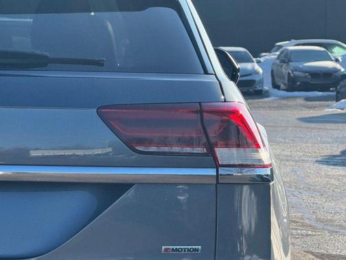 2021 Volkswagen Atlas Cross Sport 2.0T SE w/Technology 4MOTION