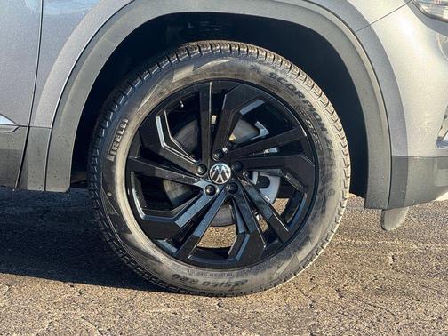 2021 Volkswagen Atlas Cross Sport 2.0T SE w/Technology 4MOTION