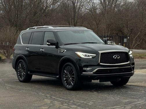 2024 INFINITI QX80 SENSORY AWD