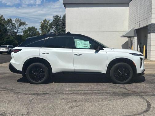 Radiant White/Black Obsidian 2027 INFINITI QX65 SPORT
