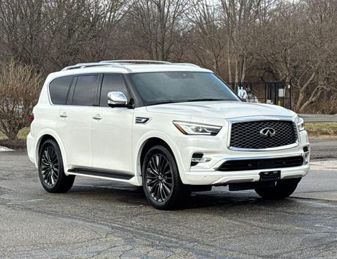2024 INFINITI QX80 SENSORY AWD