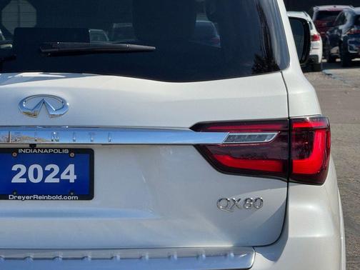 2024 INFINITI QX80 SENSORY AWD