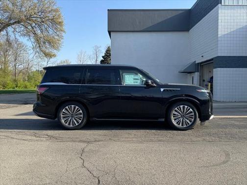 2025 INFINITI QX80 SENSORY AWD