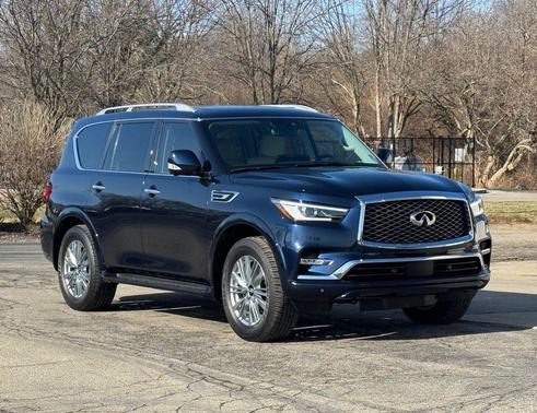 2024 INFINITI QX80 Luxe