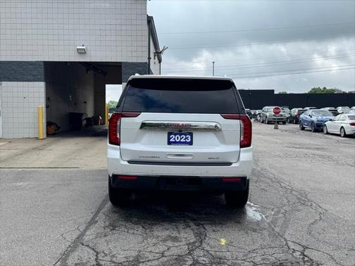 2023 GMC Yukon XL SLT
