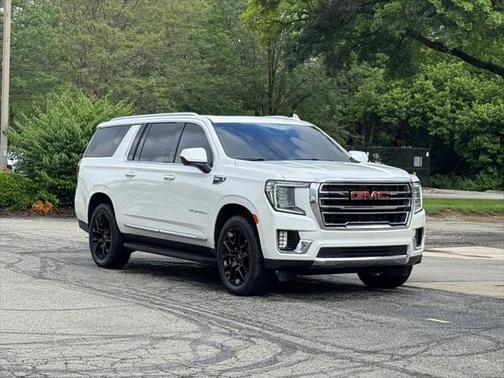 2023 GMC Yukon XL SLT
